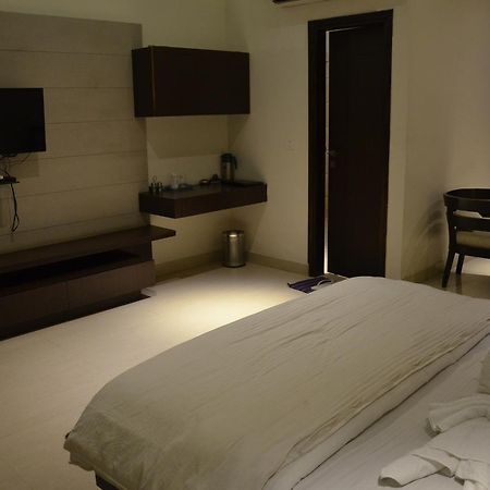 Hotel Aroma Inn Sirsa Extérieur photo