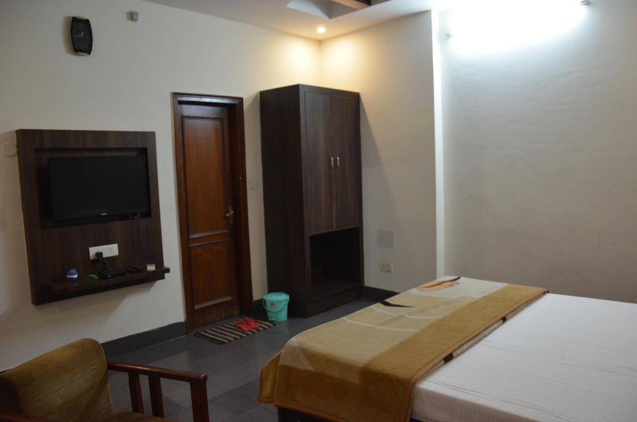 Hotel Aroma Inn Sirsa Extérieur photo