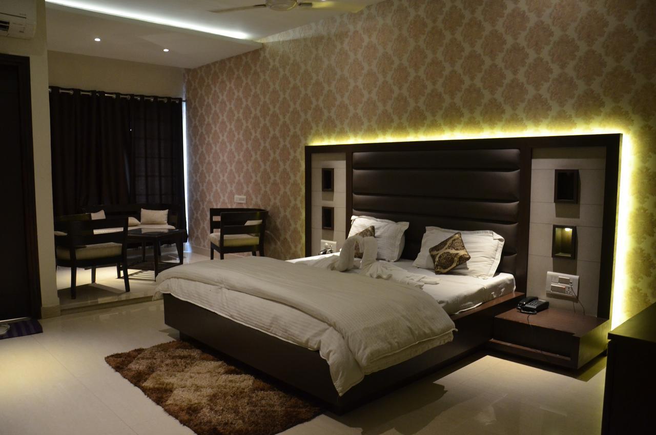 Hotel Aroma Inn Sirsa Extérieur photo