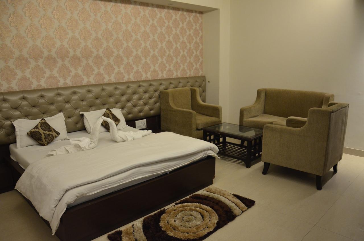 Hotel Aroma Inn Sirsa Extérieur photo