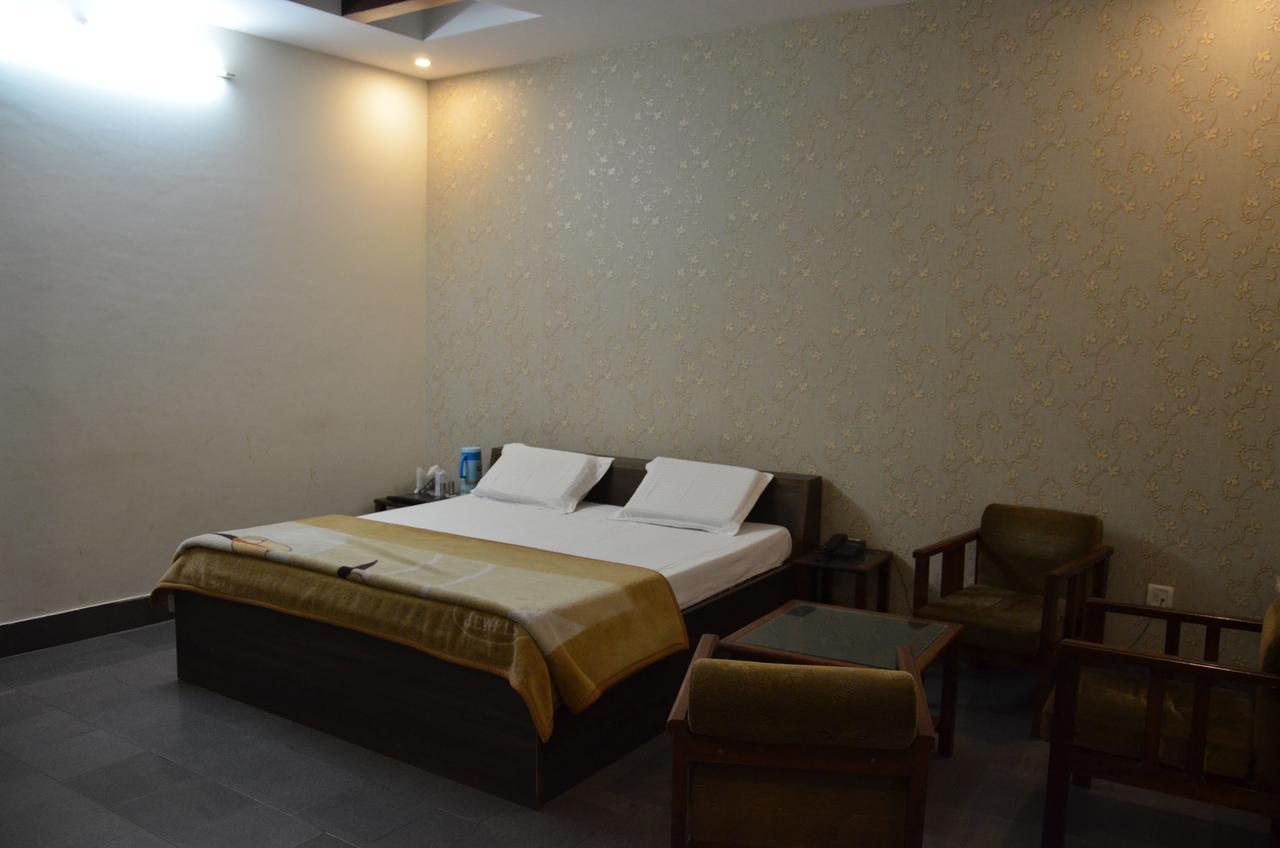 Hotel Aroma Inn Sirsa Extérieur photo